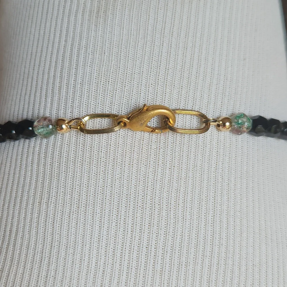 Happy Elephant Necklace - Picture 4 of 4